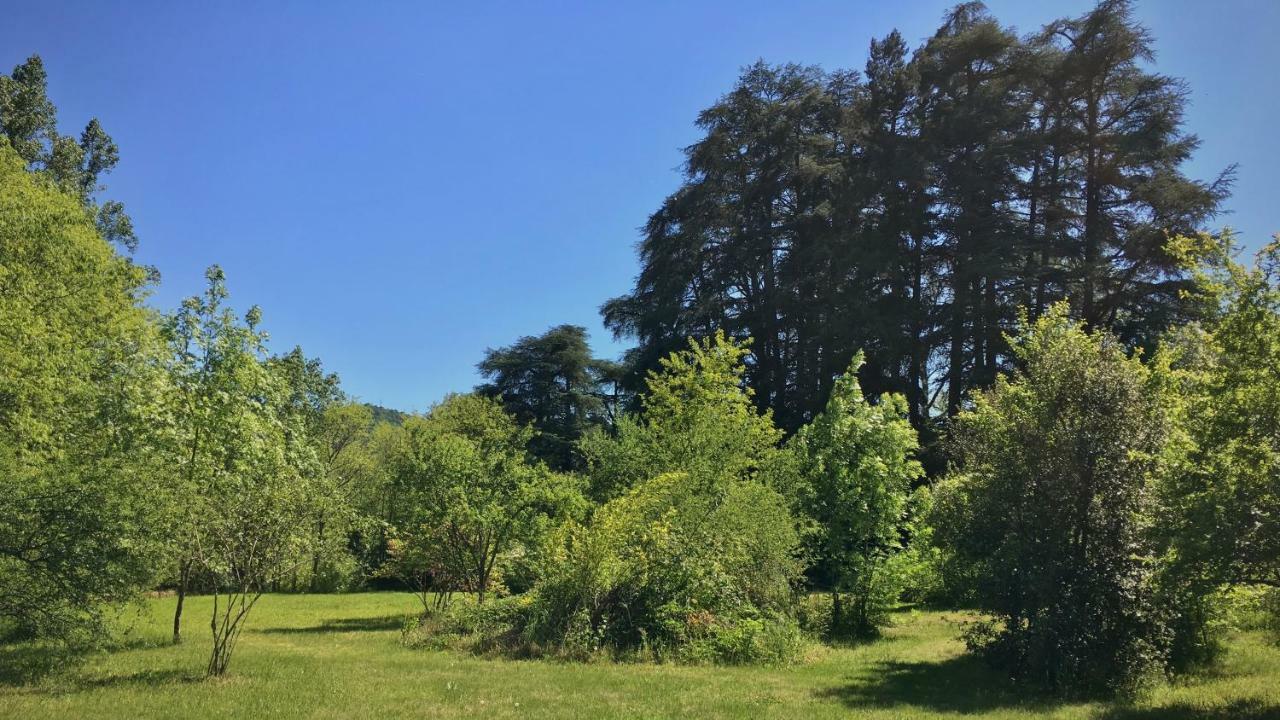 مبيت وإفطار Saint-Laurent-du-Pape Domaine De L'Amiral المظهر الخارجي الصورة