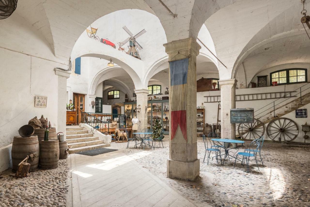 مبيت وإفطار Saint-Laurent-du-Pape Domaine De L'Amiral المظهر الخارجي الصورة